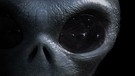 Aliens - Nahaufnahme eines Aliengesichts | Bild: stock.adobe.com/adimas