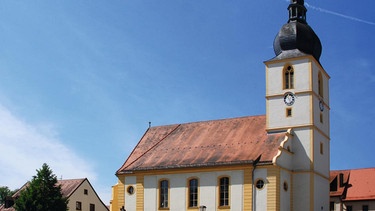Evangelische Dreieinigkeitskirche in Rentweinsdorf | Bild: Frank Schilling