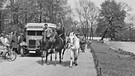 Ü-Wagen und Reporter im Englischen Garten in München (1930er Jahre) | Bild: BR/Historisches Archiv